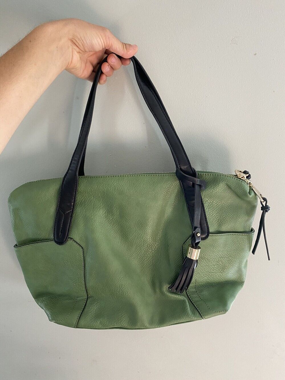 Casual Green Shoulder Handbag Faux Leather Purse With Black Accents